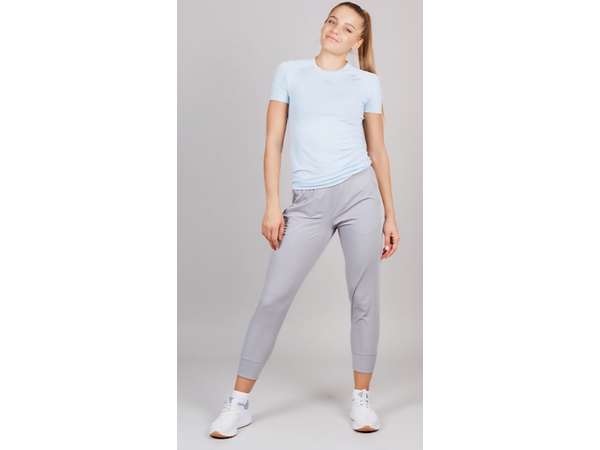 Купить Брюки беговые женские Pro Light Grey в Минске по низким ценам. Описание, фото, стоимость, отзывы. Доставка по Беларуси.