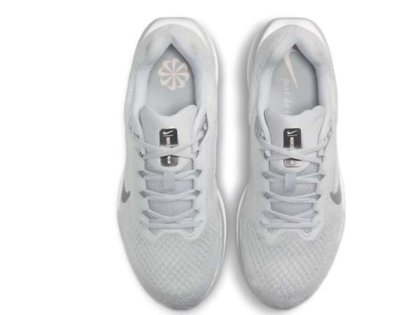 Купить Кроссовки женские для бега Nike Air Winflo 11 Lt Smoke Grey в Минске по низким ценам. Описание, фото, стоимость, отзывы. Доставка по Беларуси.