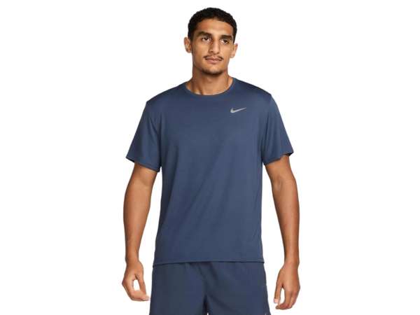 Купить Футболка для бега мужская Nike Miler Dri-FIT UV Short-Sleeve в Минске по низким ценам. Описание, фото, стоимость, отзывы. Доставка по Беларуси.