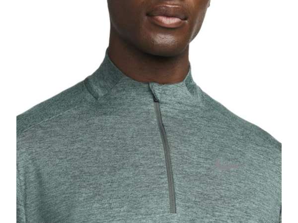 Купить Футболка для бега с длинным рукавом Nike Dri-FIT Elmnt TOP в Минске по низким ценам. Описание, фото, стоимость, отзывы. Доставка по Беларуси.